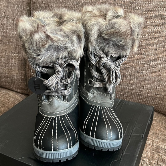 New, NIOB, Women's London Fog Milly Winter Snow Boots Faux Fur,  Size 9 - Picture 6 of 9